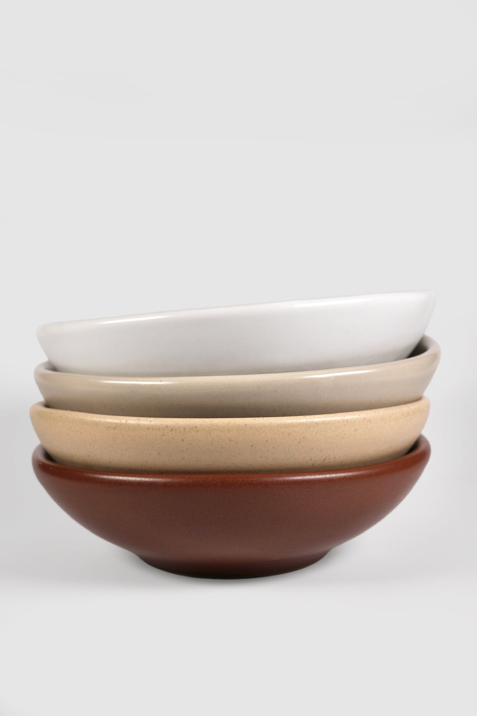 Regular Bowl by Humo 1810 – handmade stoneware coupe, uneven organic rim, 7 inch