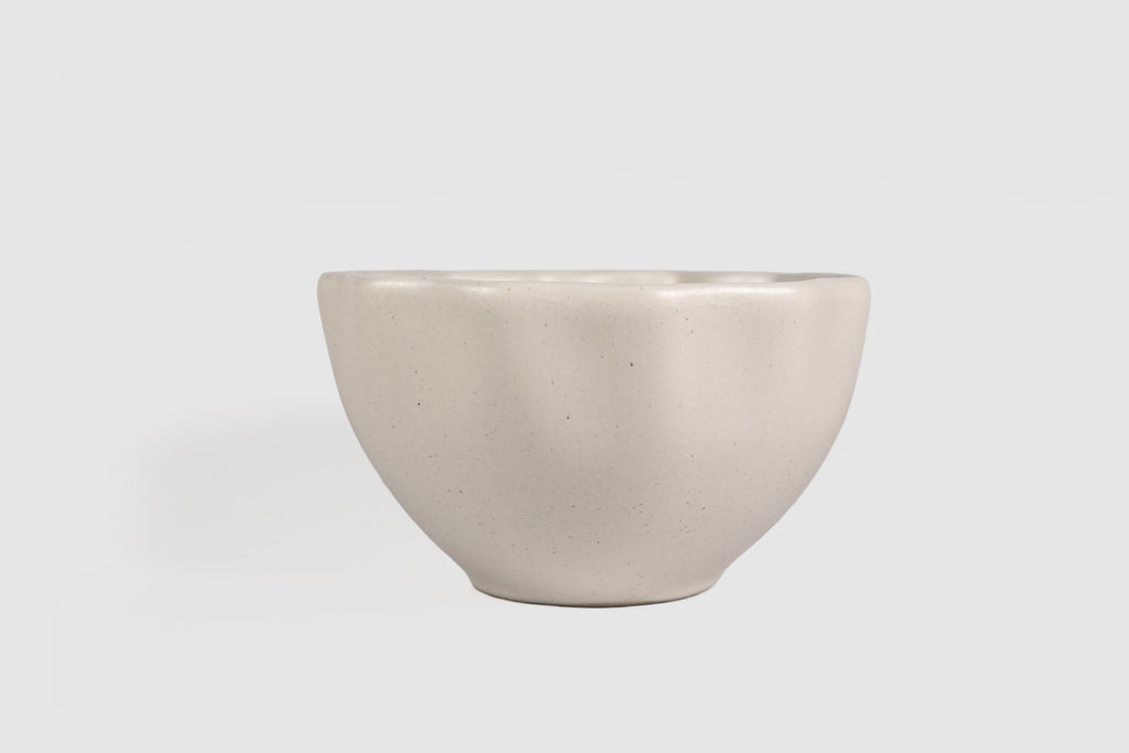 Bowl Nami by Humo 1810 – chocolate stoneware, softly waved rim, 6 inch deep bowl