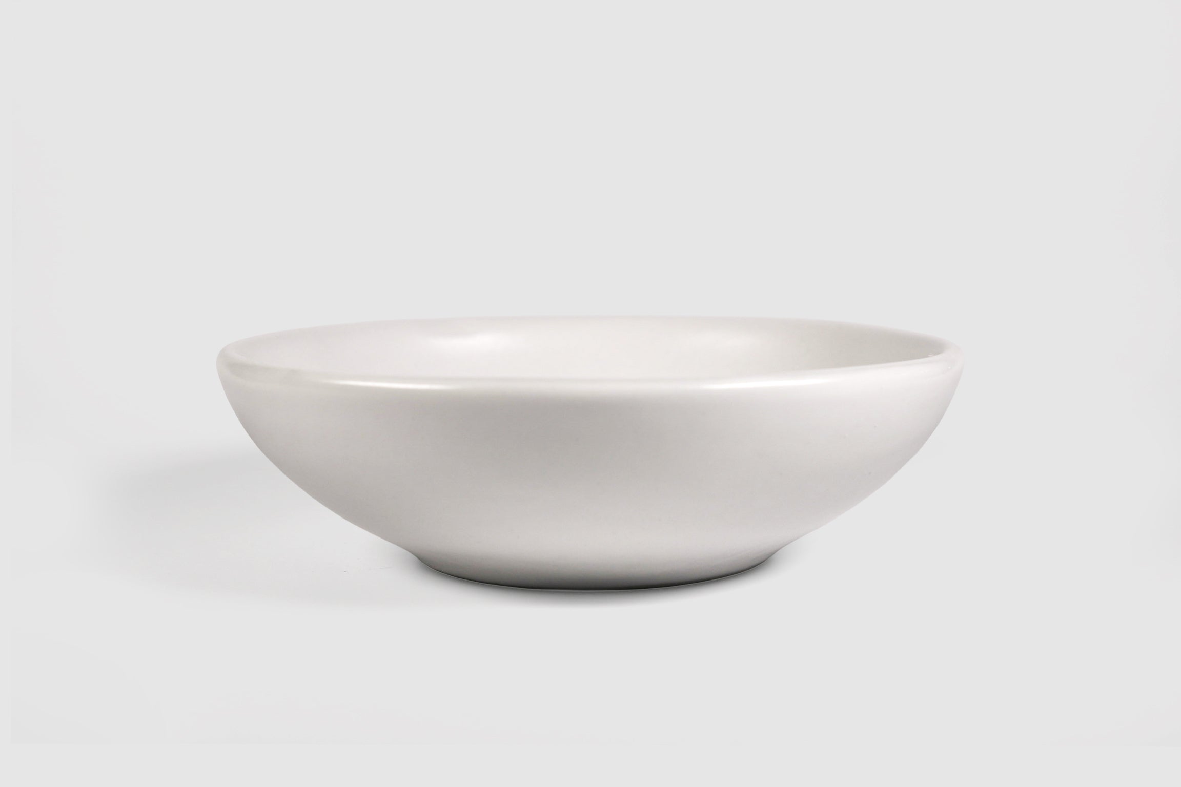 Regular Bowl by Humo 1810 – handmade stoneware coupe, uneven organic rim, 7 inch