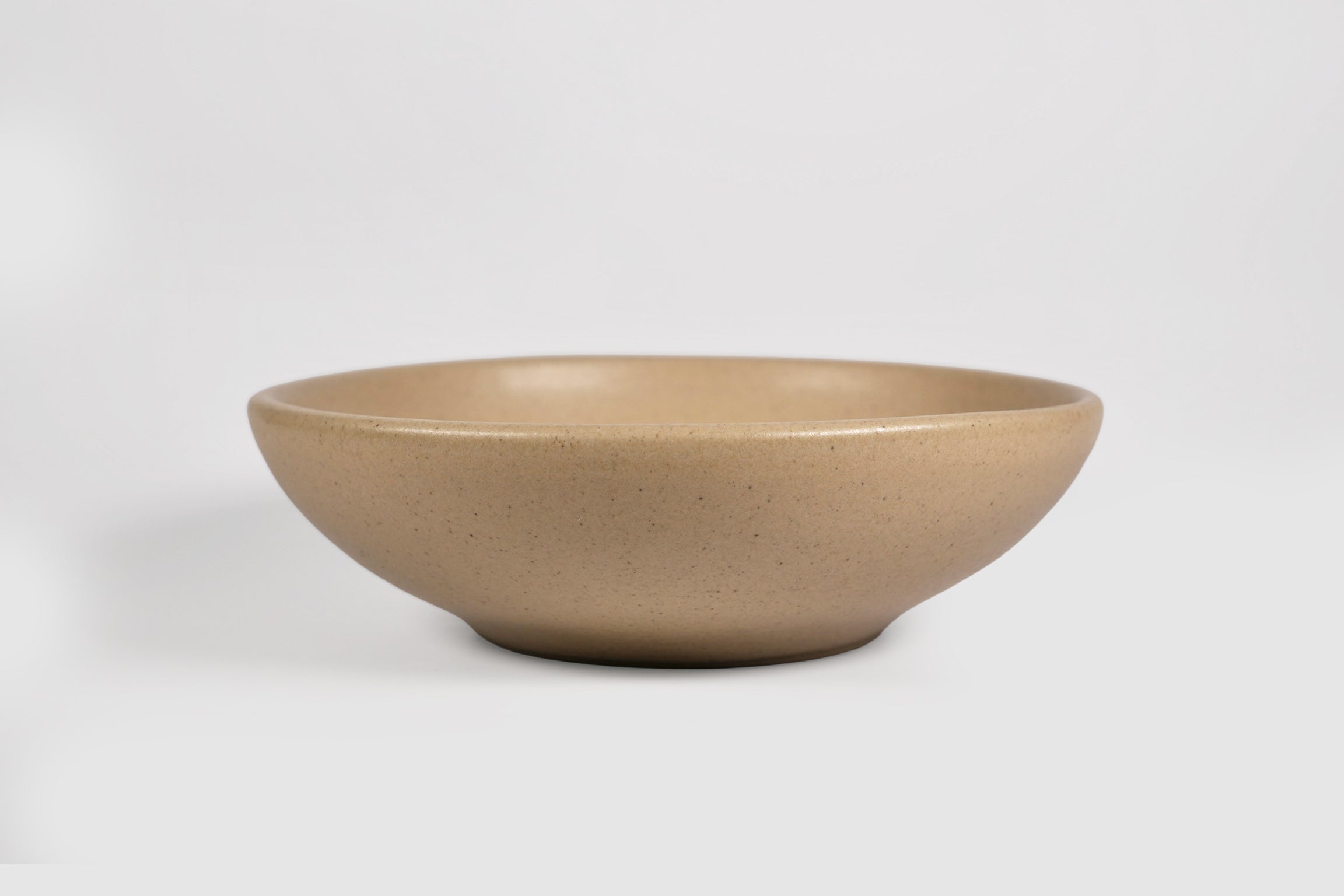 Regular Bowl by Humo 1810 – handmade stoneware coupe, uneven organic rim, 7 inch