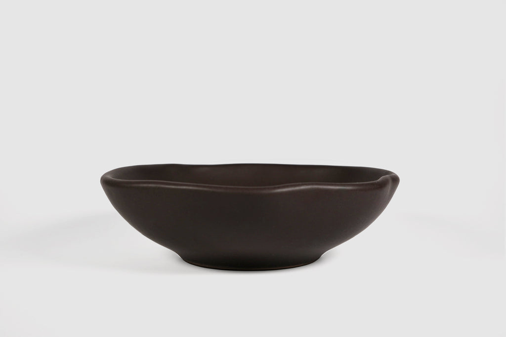 Bowl Safin by Humo 1810 – jade gloss stoneware, flowing undulating rim, wide 7.75 inch