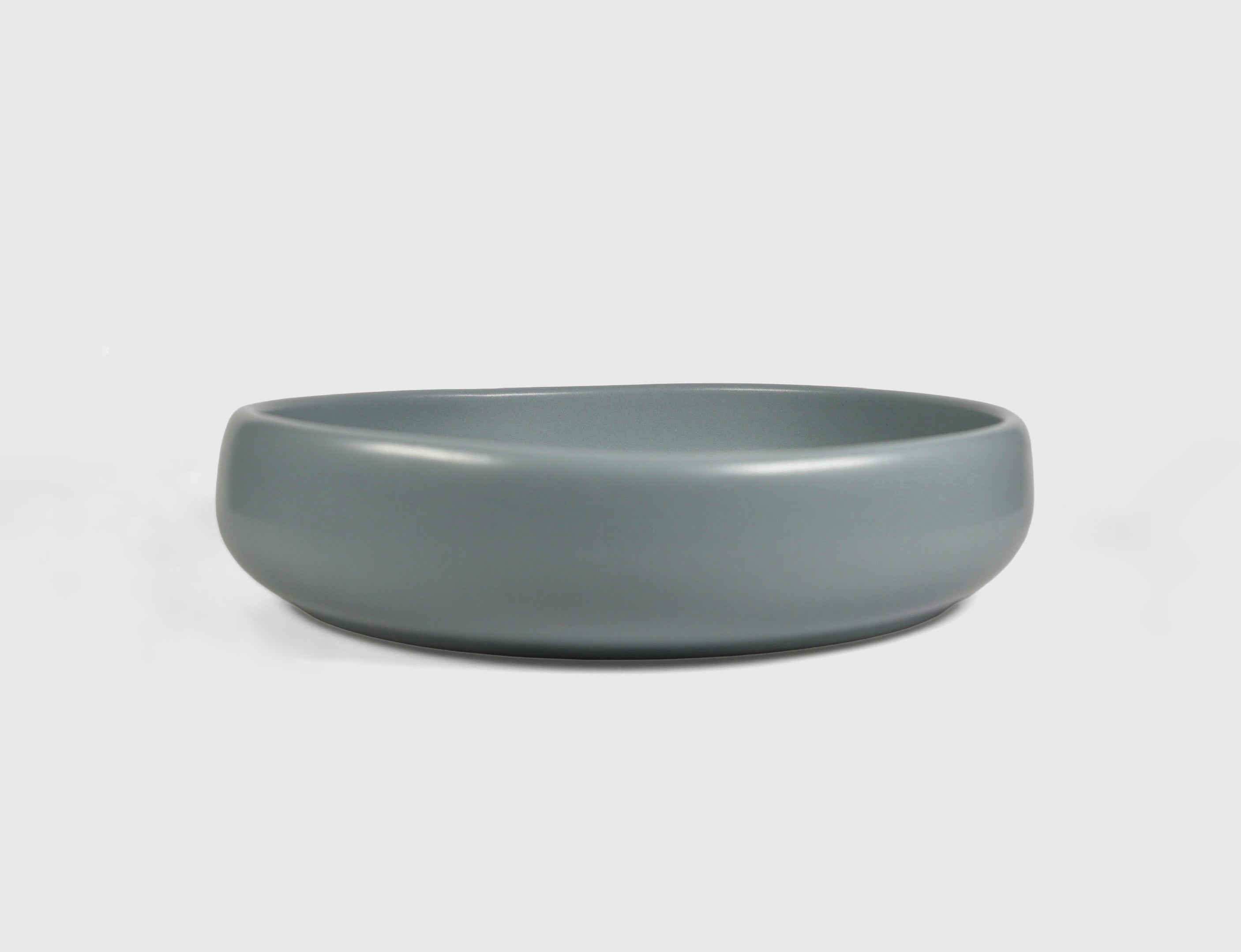 Large Oax Salad Bowl by Humo 1810 – wide low stoneware, rolled rim, 10 inch