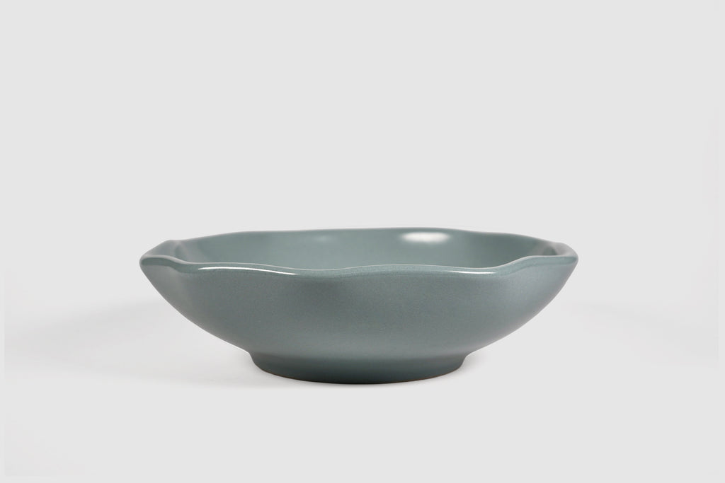 Bowl Safin by Humo 1810 – jade gloss stoneware, flowing undulating rim, wide 7.75 inch