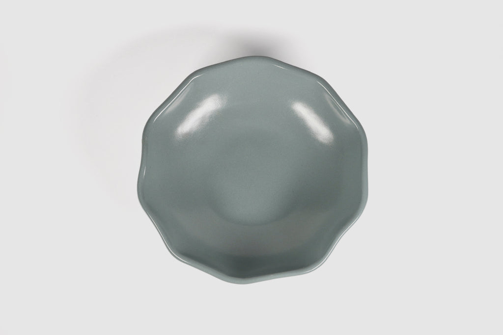 Bowl Safin by Humo 1810 – jade gloss stoneware, flowing undulating rim, wide 7.75 inch