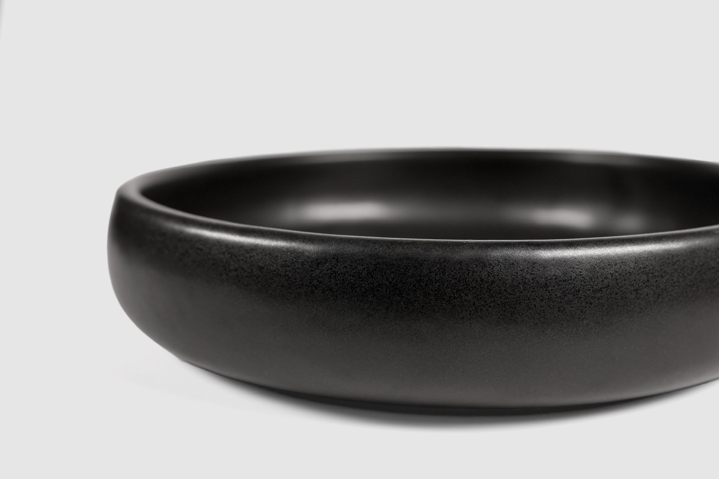 Large Oax Salad Bowl by Humo 1810 – wide low stoneware, rolled rim, 10 inch