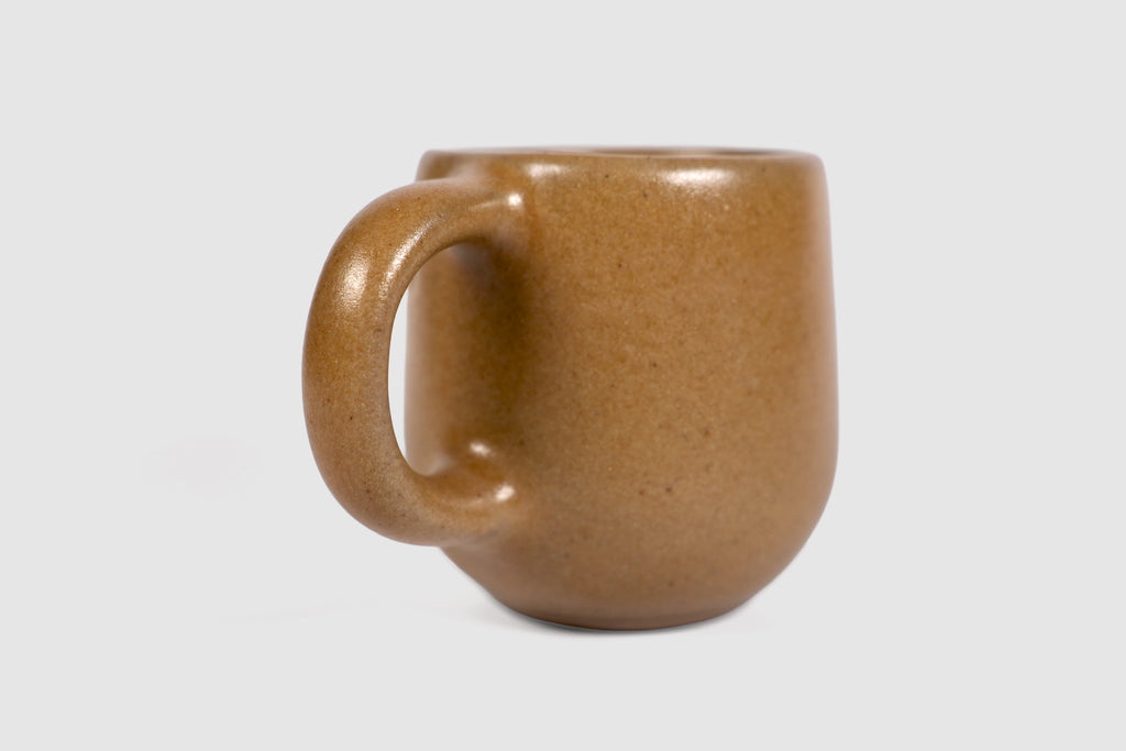 Small Pardo espresso mug with rounded belly and pulled loop handle