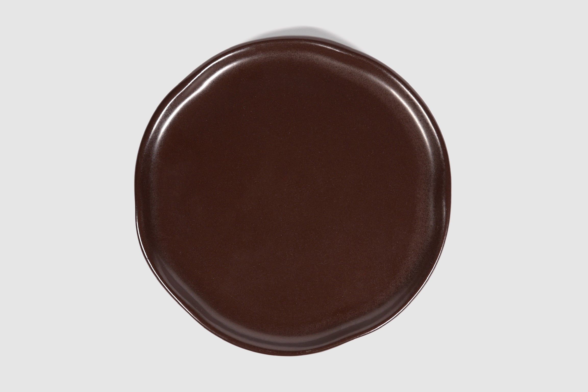 Side Plate Safin by Humo 1810 – taupe stoneware, softly undulating rim, 8.75 inch