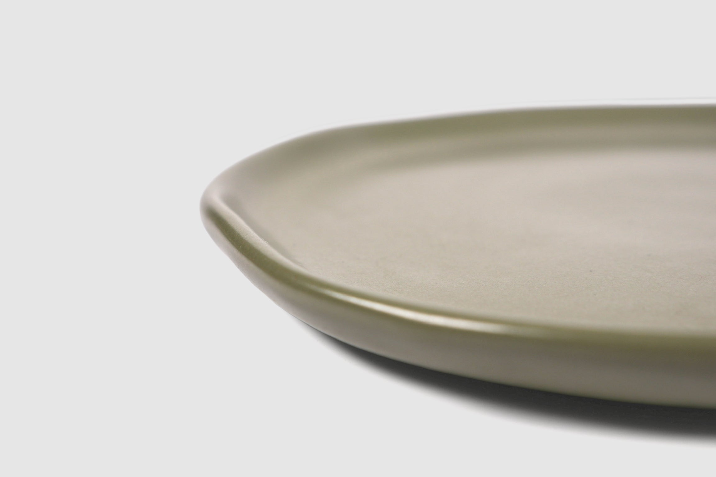 Side Plate Safin by Humo 1810 – taupe stoneware, softly undulating rim, 8.75 inch