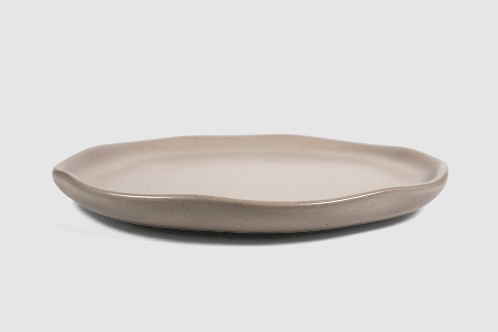 Side Plate Safin by Humo 1810 – taupe stoneware, softly undulating rim, 8.75 inch