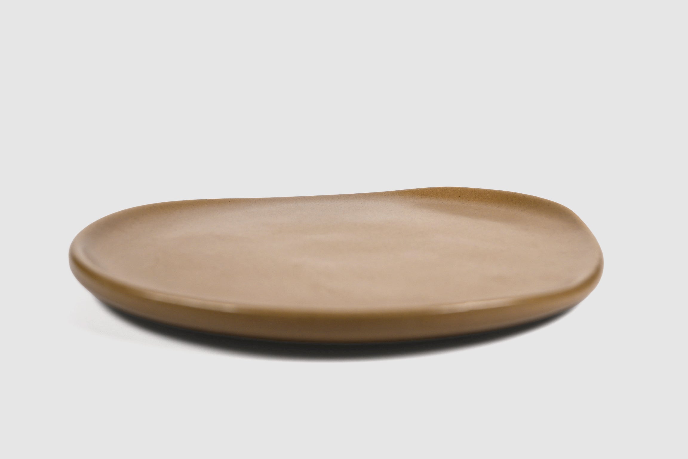 Side Plate Sanka by Humo 1810 – capuchino matte stoneware, soft three-sided edge, 8.25 inch