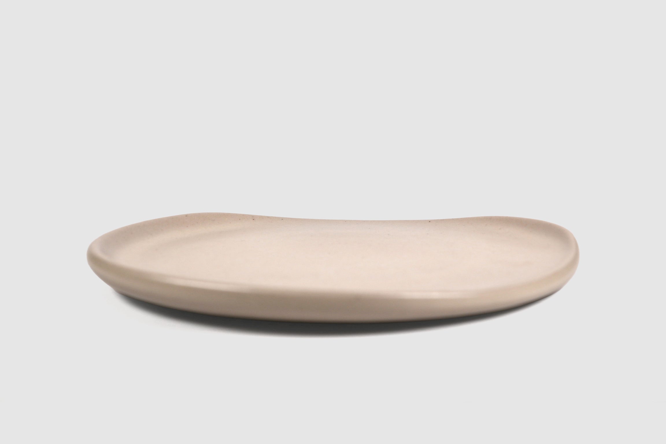 Side Plate Sanka by Humo 1810 – capuchino matte stoneware, soft three-sided edge, 8.25 inch