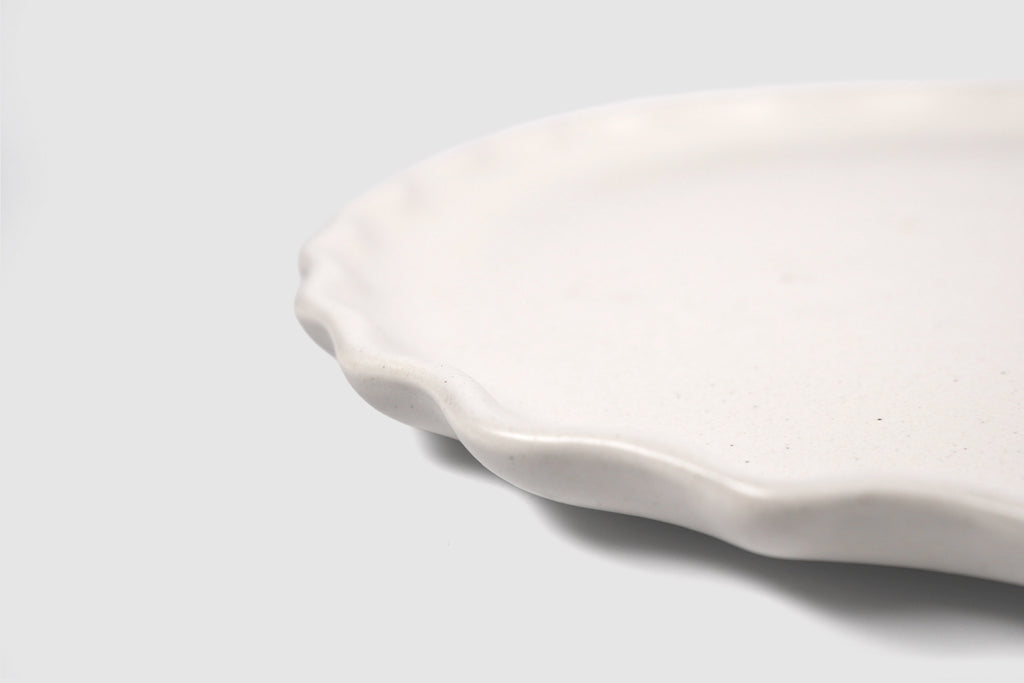 Dinner Plate Nami by Humo 1810 – chocolate stoneware, scalloped wave rim, 10.75 inch
