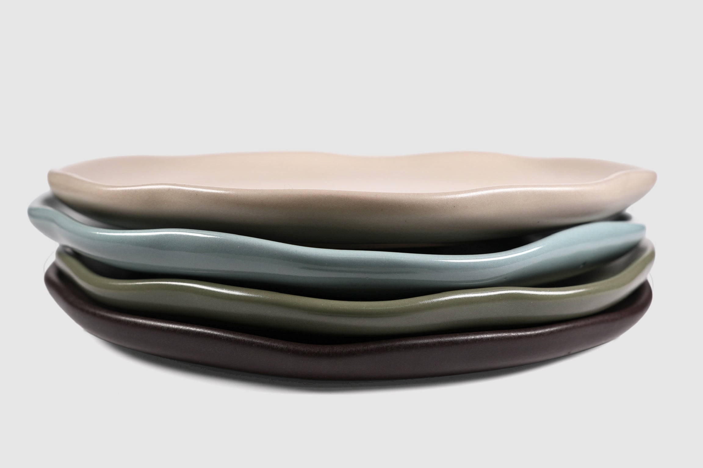 Side Plate Safin by Humo 1810 – taupe stoneware, softly undulating rim, 8.75 inch
