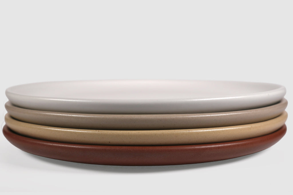 Dinner Plate Sujo by Humo 1810 – capuchino speckled matte stoneware, low raised rim, 10.5 inch